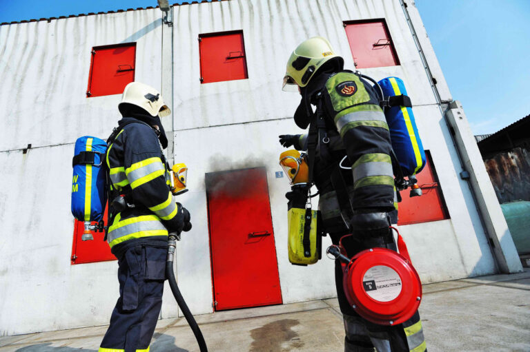 60c73881c6ce5c9832f65981_firefighters[1]